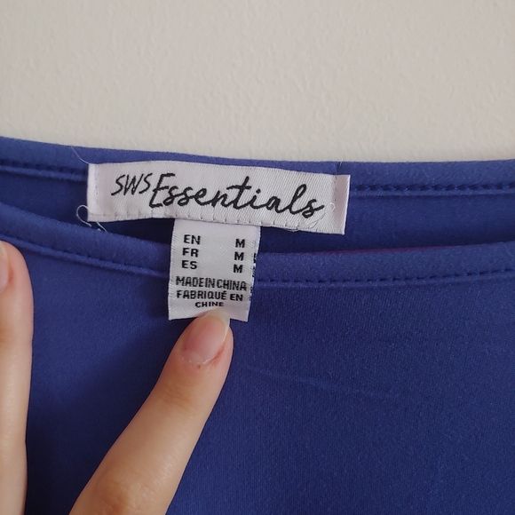 Bell sleeve top - Picture 4 of 4